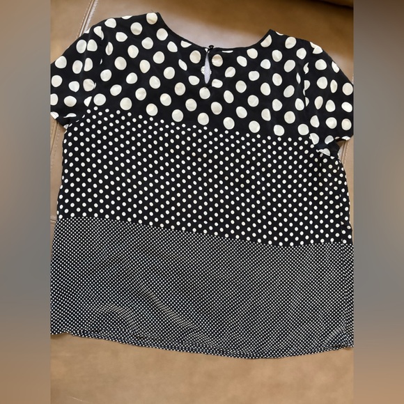 Black and White Polka Dot shirt - Picture 4 of 4